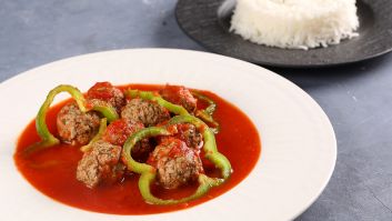 Meat Balls w/ Red Sauce
