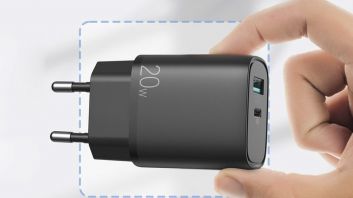 شاحن سريع L-QP205 بقوة 20 واط أسود