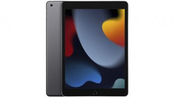 iPad (9th Generation)  64 GB  Wi-Fi + Cellular 