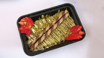 fruitsalad_pistachio_crepe
