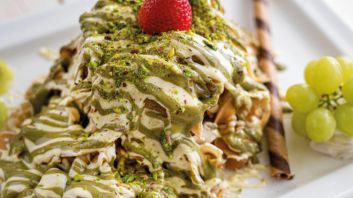 fruitsalad_pistachio_fettuccine_crepe