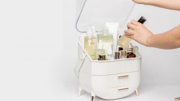 cosmetic's box
