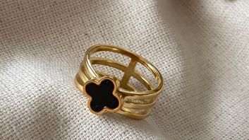 Gold plated ring