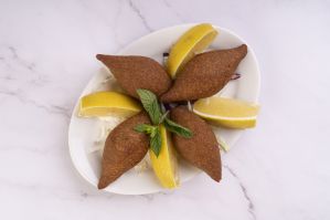 Fried Kubbeh: Fried lamb & Pine