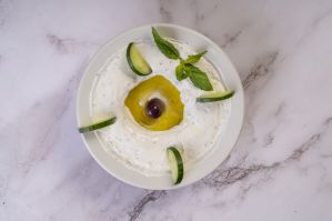 Labaneh bel Thoum: Curd with Garlic