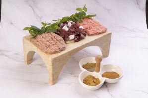 Lawhah Nayyeh: Raw Meat Plate