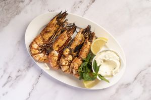 Shrimps: grilled  shrimps. Super Jumbo