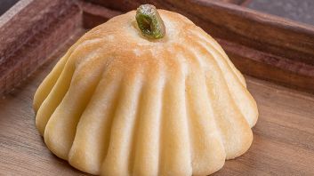 غريبة بالقشطة قطعة